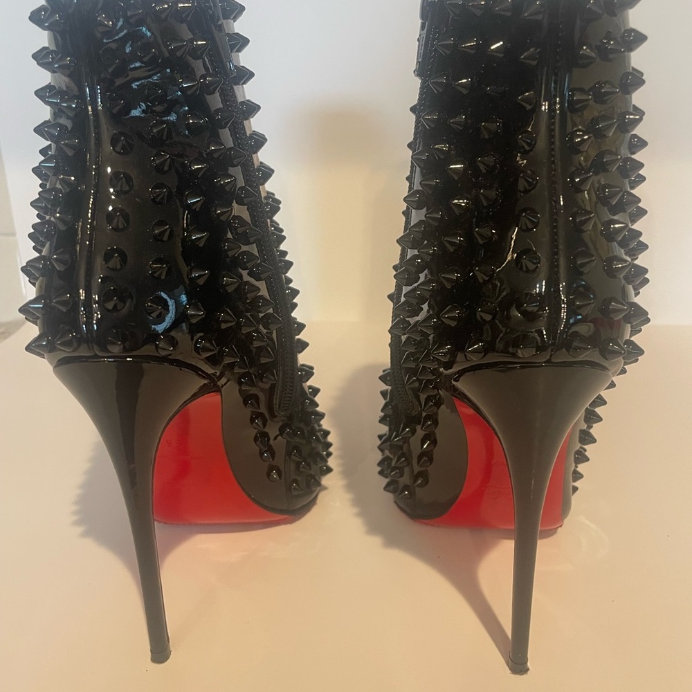 Christian Louboutin Snakilta 120 Black Patent Spiked Boots - Picture 5 of 6